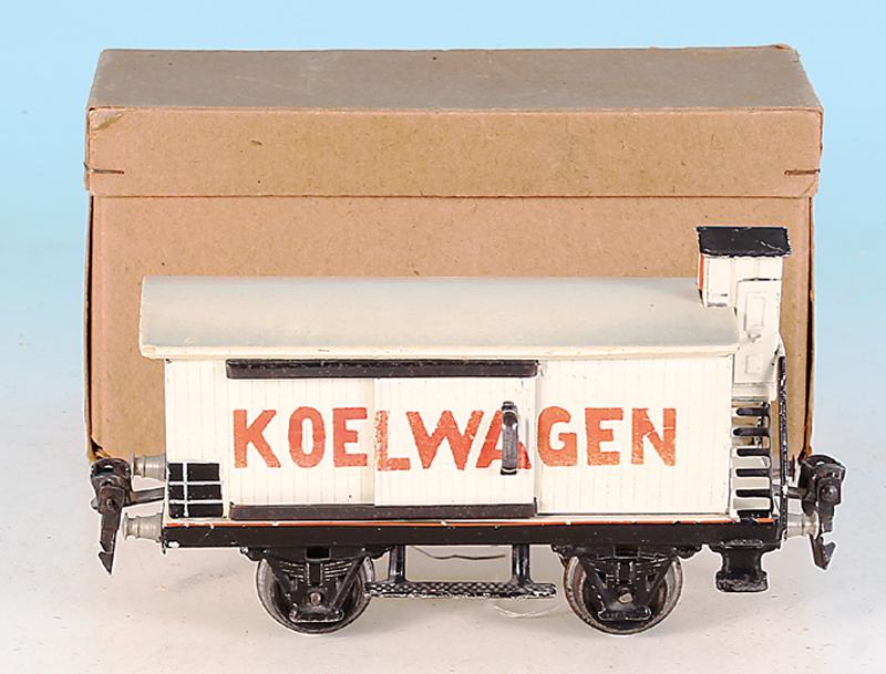 MARKLIN Koelwagen 1987/0 NL Exportversion fuer Holland: 16,5 cm, weiÃŸ handlackiert, sehr guter Orig.-Zustand, im OKT. Raritaet!