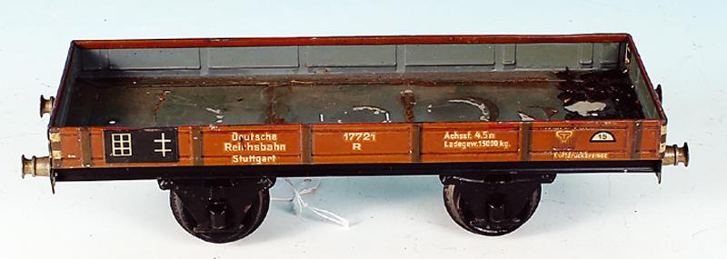 MARKLIN Niederbordwagen 1772/1: 24,5 cm, starke Lackschaeden auf der Ladeflaeche.