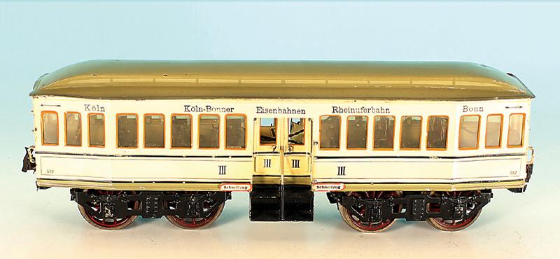 MARKLIN Triebwagenzug RHU 64/13021 "Rheinuferbahn" (1 of 5)