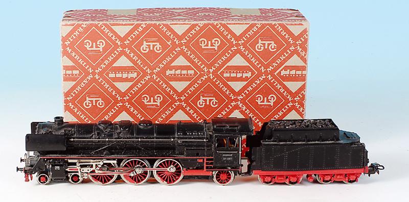 MARKLIN Dampflok F 800 - Guss-Tender (1 of 1)