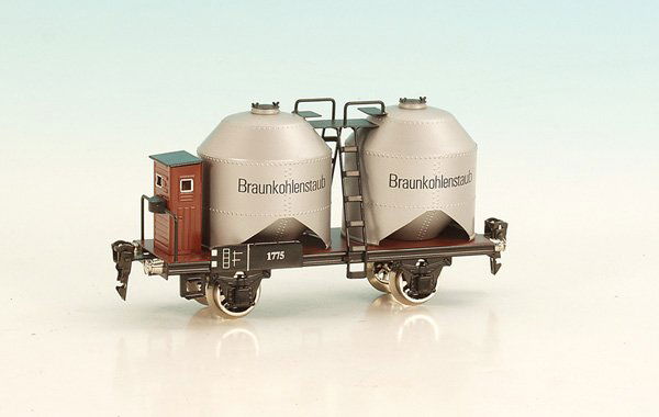 HEHR Braunkohlenstaubwagen: 2 achs., silbern, mit Bremserhaus, neuwertig, im OKT.