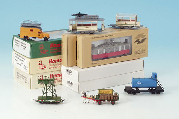 Konvolut Straßenbahnen der Stadt Köln: Plastikbauteile, Oberleitungsrevisionswagen, Besichtigung erforderlich.