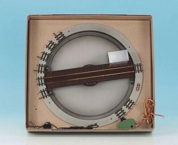 FLEISCHMANN Drehscheibe 1780, Spur H0: elektrischer Antrieb, mit Regler, guter Orig.-Zustand, im OKT.