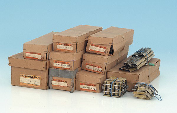 Konvolut MÄRKLIN Vorkriegsgleise: zumeist guter Zustand, in OKTs. Dazu Fahrgerät 272.