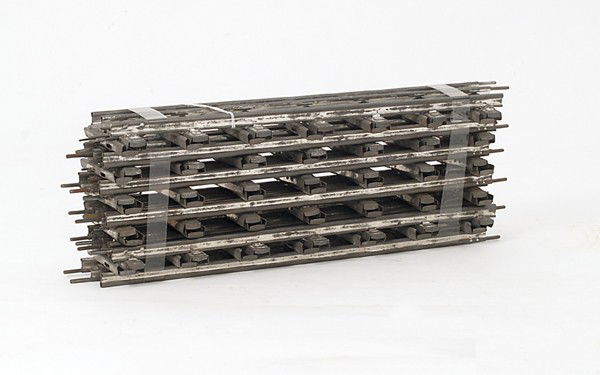 10 MÄRKLIN Progreßgleise 3640 D 1/1: gerade, wenig Korrosion.