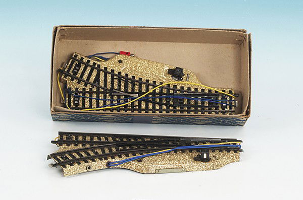 MÄRKLIN Weichengarnitur "1 P 3601 MW": neuwertig, im OKT mit Bedienungsanleitung.