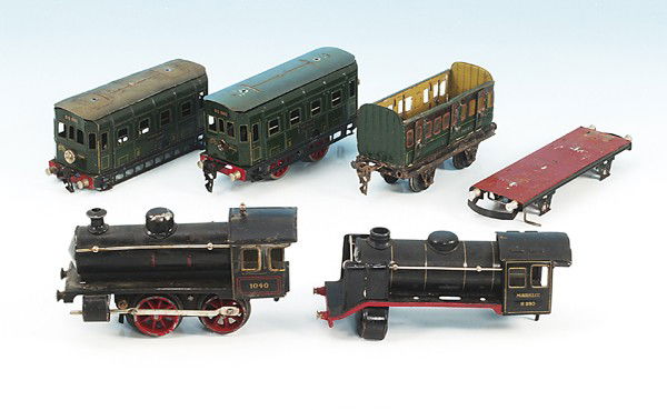 Konvolut Spur 0 Lokomotiv- und Wagen-Fragmente: zum Ausschlachten, Besichtigung erforderlich.