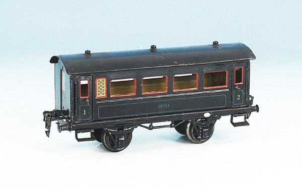 MÄRKLIN Personenwagen 1874/1: 24,5 cm, blau, Gebrauchsspuren.