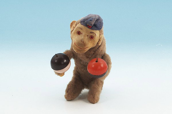 Carl-Affe: Höhe 20 cm, mit Rasseln, Gebrauchsspuren.