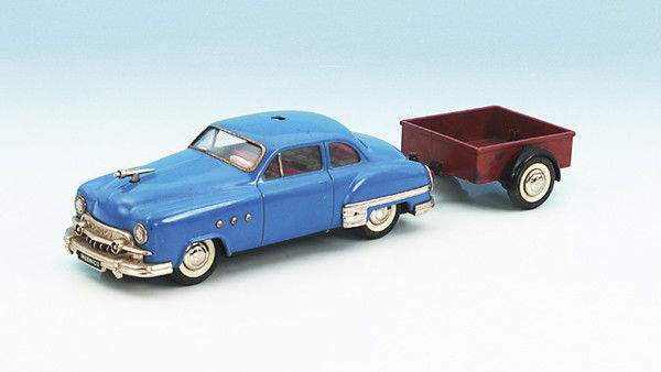 SCHUCO Auto Ingenico 5335: blau, mit Anhänger Carreto 5330, mit 2 Schlüsseln, Werkzeugsatz, Anhängerkupplung geklebt, Auto leichte Gebrauchsspuren, Funktion nicht geprüft.