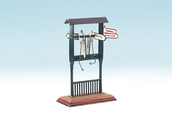 MÄRKLIN Fahrtrichtungsanzeiger 2645: 4 Richtungstafeln, Abfahrts- und Ankunftsschilder vorhanden, Orig.-Zustand, leichte Gebrauchsspuren.