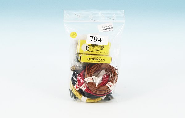 Konvolut MARKLIN Kabel, Stecker, Verteilerplatten: usw., Besichtigung erforderlich.