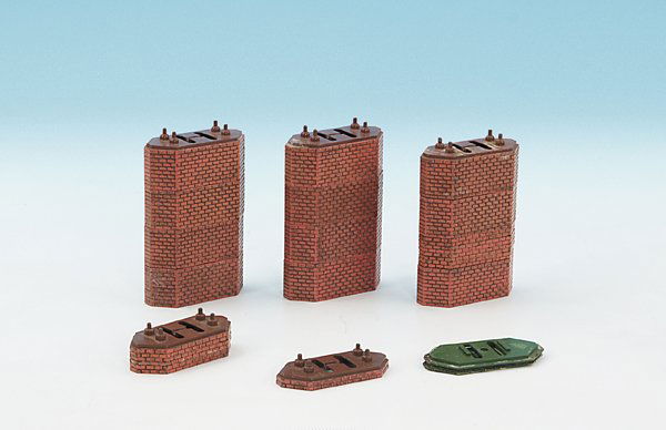 Konvolut MARKLIN Guss-Brueckenpfeiler: 10 hohe, 8 mittlere, 2 Unterlegteile, Orig.-Zustand, leichte bis mittlere Gebrauchsspuren, meist Klebereste von Anlagenbau, selten!