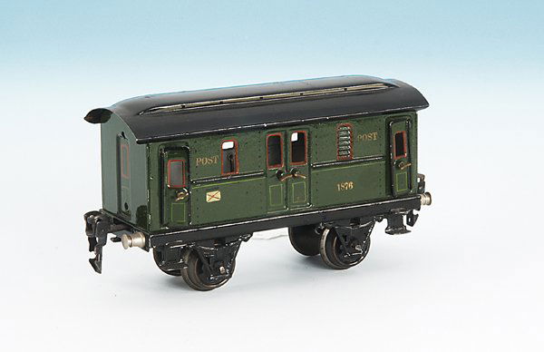 MARKLIN Postwagen 1876/0: 16,5 cm, gruen, Dach schwarz handlackiert, guter Orig.-Zustand, minimale Beeintraechtigungen am Dach (Klebereste). english Description: Condition 7/8, minor chips on the roof