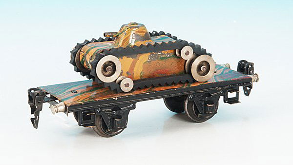 MARKLIN Panzertransportwagen 1984/0: 16,5 cm, Mimikry handlackiert, Panzer ohne Uhrwerk, guter Orig.-Zustand, leichte Gebrauchsspuren.english Description: tank without clockwork, C 8