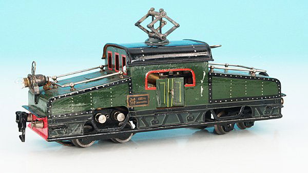 MARKLIN uralt E-Lok CL 3020: Bo'B', gruen/schwarz handlackiert, fuer Starkstrombetrieb, guter Orig.-Zustand, minimale Austupfungen. Optisch und technisch ein Leckerbissen!english Description: high voltage, very few small repainti