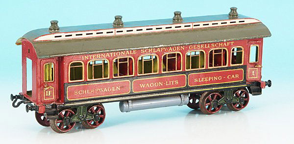 BING int. Schlafwagen, Spur II: 40 cm, rot/schwarz, Oberlichtdach grau handlackiert, mit Inneneinrichtung, Blechspeichenraedern, guter Orig.-Zustand, minimale Gebrauchsspuren.