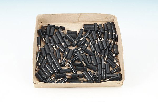 Konvolut MARKLIN Stecker und Muffen: 100 Stueck, guter Orig.-Zustand.