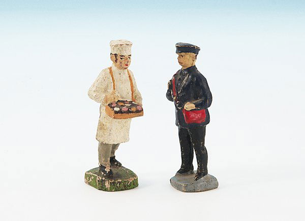 2 ELASTOLIN Figuren, Spur 1: 1 Schaffner, 1 Zuckerbaecker, leichte Gebrauchsspuren.
