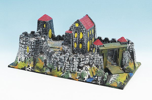 ELASTOLIN Tiefzieh Ritterburg: 68 x 38,5 cm, deutliche Beilackierungen, als Geschenk für einen Kindergarten geeignet, Besichtigung erforderlich.