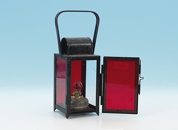 Bahnlaterne: Besichtigung erforderlich!