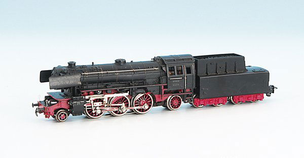 MÄRKLIN Dampflok DA 800.3: Guss, Tender Kunststoff, deutlichste Lackfehler, Besichtigung erforderlich.