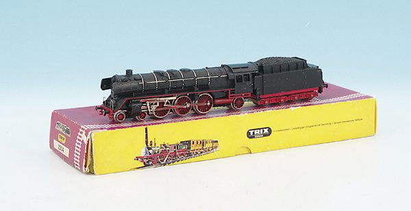 TRIX EXPRESS Dampflok 2204 BR 01: Gebrauchsspuren, im OKT.