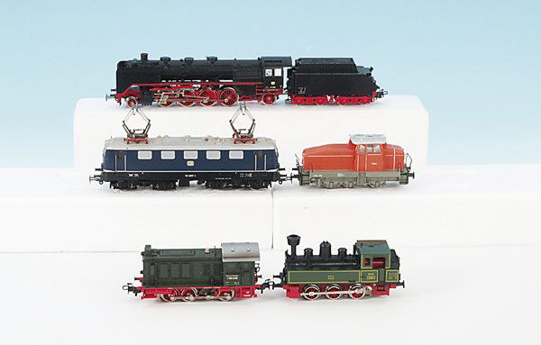 Konvolut MÄRKLIN Loks: Kleinteile können fehlen, sonst gut erhalten, ohne Kartons. Besichtigung erforderlich!