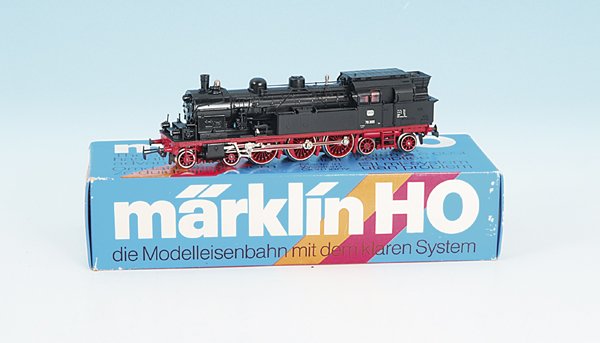 MÄRKLIN HAMO Lok 8306: leicht verschmutzt, sonst gut erhalten, im OKT.