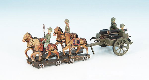 HAUSSER SMG: mit 4 Pferden und 4 Soldaten, Gebrauchsspuren, Besichtigung erforderlich.