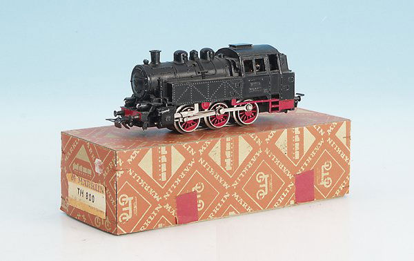 MÄRKLIN Tenderlok TM 800.2: Guss, BK 4.2, helle Haftreifen, noch guter Orig.-Zustand, im Nachbaukarton.