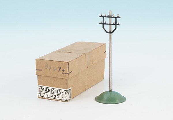 MÄRKLIN Doppelpackung Telegraphenmasten 430: neuwertig, im OKT mit gut lesbarem Kinderkopf-Etikett.
