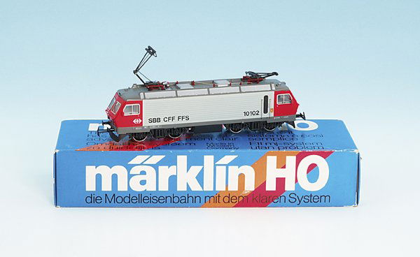 ROCO schweiz. E-Lok 8323: sehr gut, im OKT.