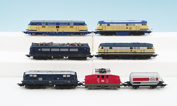 Konvolut Gleichstrom-Fahrzeuge: verschiedene Hersteller und Bahngesellschaften. Alterungs- und Gebrauchsspuren. Besichtigung erforderlich!