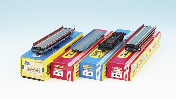 Konvolut H0 Waggons: 2 Leiter-Gleichstrom, Hersteller: Trix, Liliput und Piko, teilweise unvollständig und beschädigt, Besichtigung erforderlich.