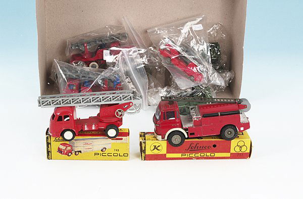 Konvolut Gussautos versch. Fabrikate: Dinky, Schuco, Wiking, Inhalt: 11 Stück, guter Orig.-Zustand, Besichtigung erfoderlich