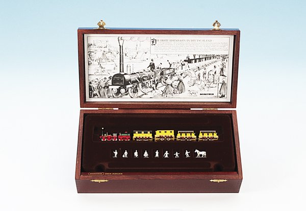 MINITRIX Geschenkschatulle "der Adler" Spur N: neuwertig, mit Figuren und Anleitung