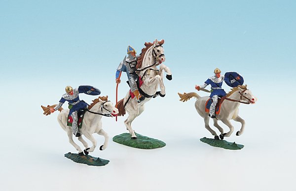 3 ELASTOLIN Kuststoff-Figuren "Ritter auf Pferd": Höhe je 13 cm, neuwertig erhalten.