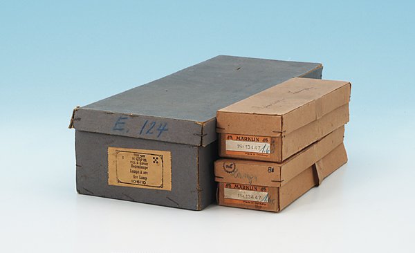 3 Originalkartons: für Bing Lampe 10/6110, sowie 2 mal Märklin 13447, guter Originalzustand