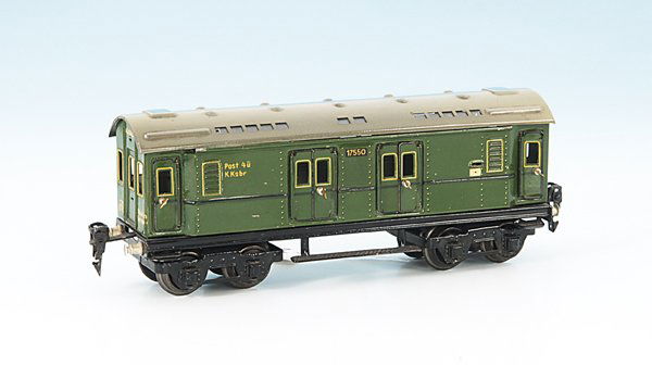 MÄRKLIN Postwagen 1755/0: 24,5 cm, grün, Dach grau, guter Originalzustand.