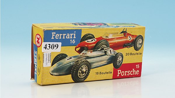 NEUHIERL Bausatzrennwagen Ferrari 16: guter Zustand, rot, im Originalkarton.