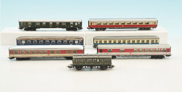 7 MÄRKLIN/MARKLIN Personenwagen: erhebliche Gebrauchsspuren,
