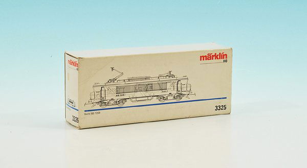 MÄRKLIN/MARKLIN Lok 3325: gut, im OKT.