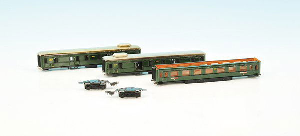 Konvolut MÄRKLIN/MARKLIN H0-Wagen: zumeist kräftige Alterungs- und Gebrauchsspuren, ohne Kartons. Besichtigung erforderlich!