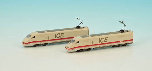 2 MÄRKLIN/MARKLIN ICE Triebköpfe: leichte Gebrauchsspuren.