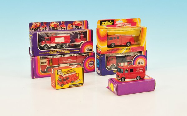 Konvolut Modellautos: verschiedene Hersteller, vornehmlich Kunststoff, zumeist in OKTs., Besichtigung erforderlich.