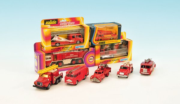 Konvolut Modellautos: Kunststoff bzw. Metallbauweise, guter Zustand, teilweise in OKTs.