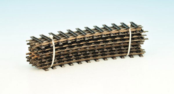 16 geb. Modellgleise, 16er Kreis: MÄRKLIN/MARKLIN und andere Hersteller, noch gut erhalten. Besichtigung erforderlich!