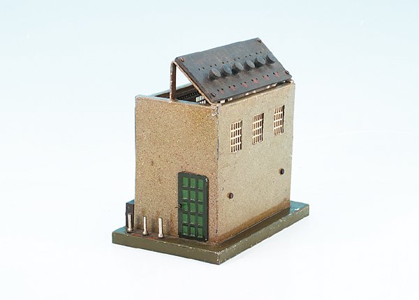 Unterteil von MÄRKLIN/MARKLIN Stellwerk 110/220 Volt: 20 x 13 cm, Gebrauchsspuren, Besichtigung erforderlich.