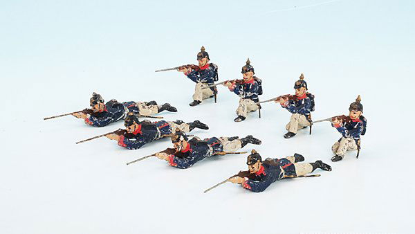 8 WK 1 Soldaten: 8 cm, deutliche Gebrauchsspuren, Besichtigung erforderlich.